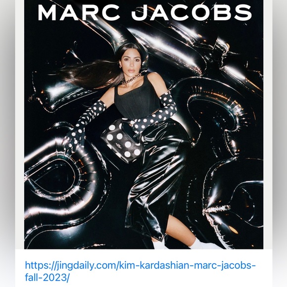 VTG 1960s-1970s Vera Neumann Polka Dot Scarf COLLECTIBLE & LIKE NEW CONDITION - Picture 5 of 6